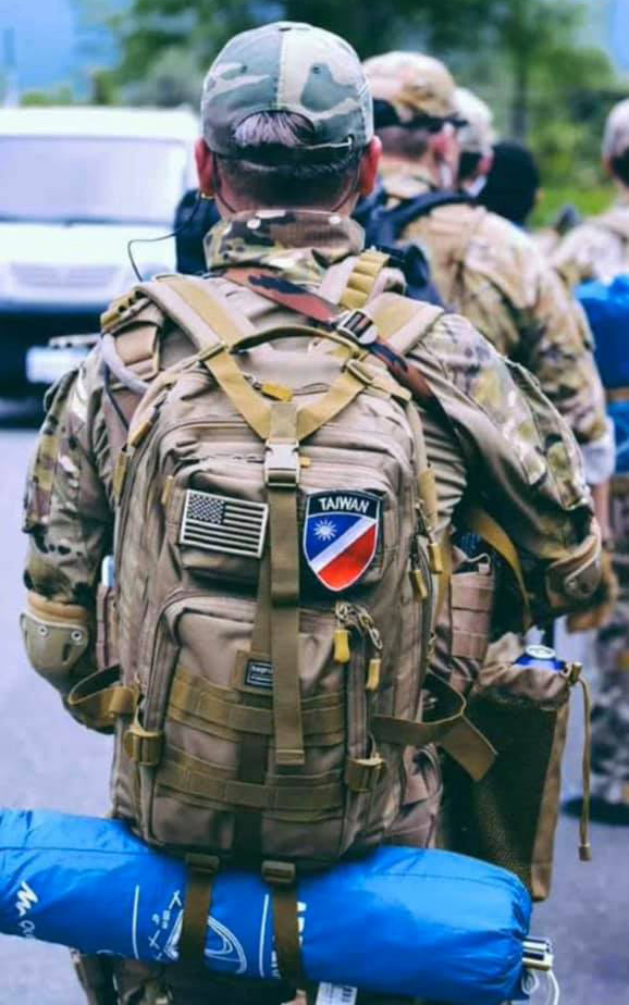 Molle 背包別人都怎麼搭？自己組合背包，享受組裝時的無限樂趣！